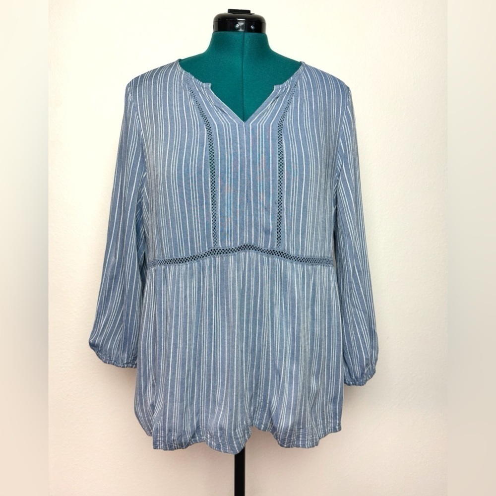 Fever Long Sleeve Blouse Woman Size Large Blue Lightweight Flowy Blouse Babydoll